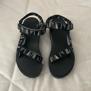 Black platform TEVA